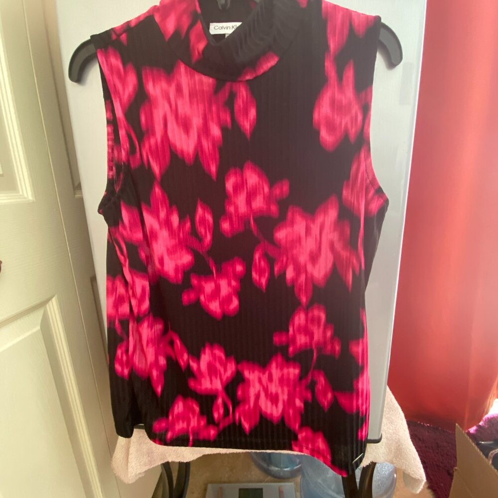 NWOT Calvin Klein Mock Neck Sleeveless Top Size M